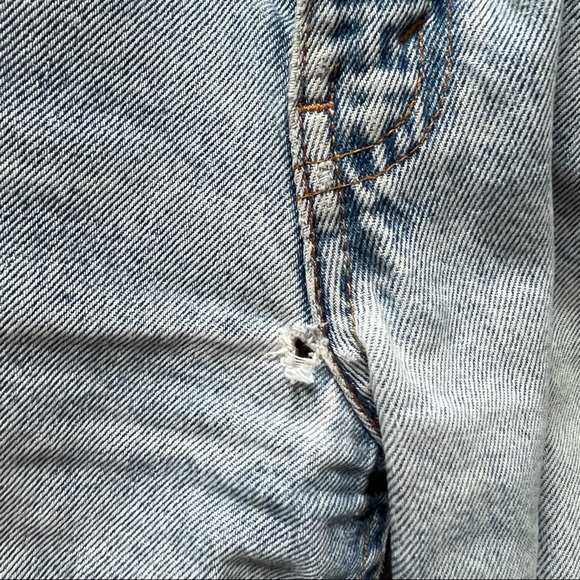 Vintage distressed Levi’s - Picture 4 of 6